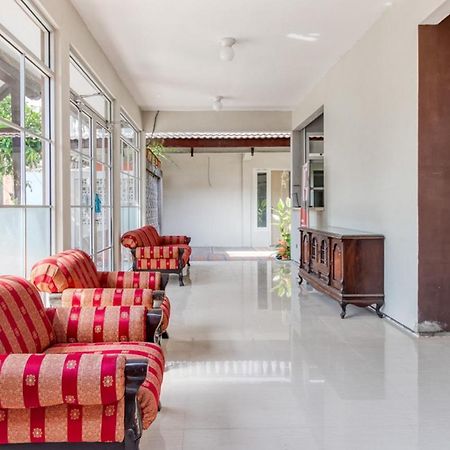 Hotel Reddoorz Near Malioboro Tugu Station Jogja 2 Yogyakarta Exterior foto