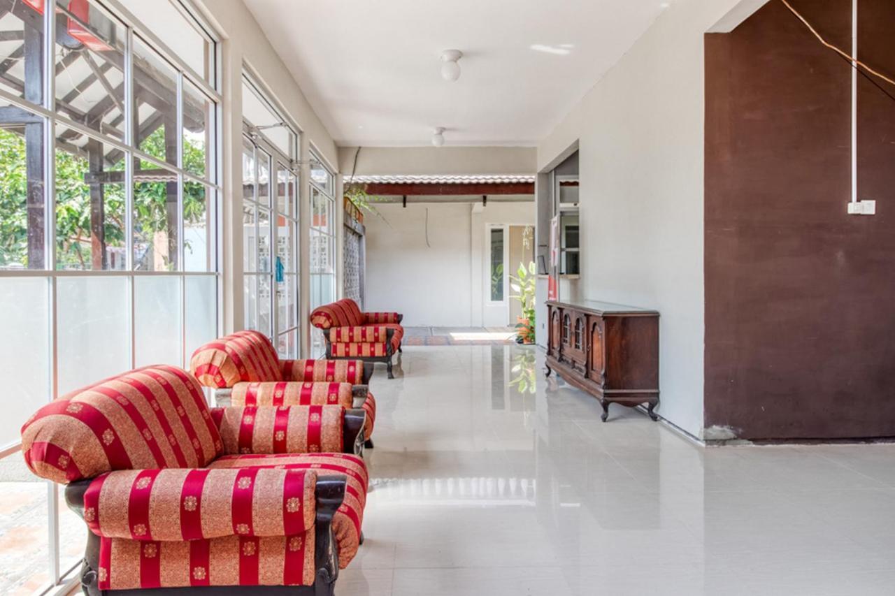 Hotel Reddoorz Near Malioboro Tugu Station Jogja 2 Yogyakarta Exterior foto